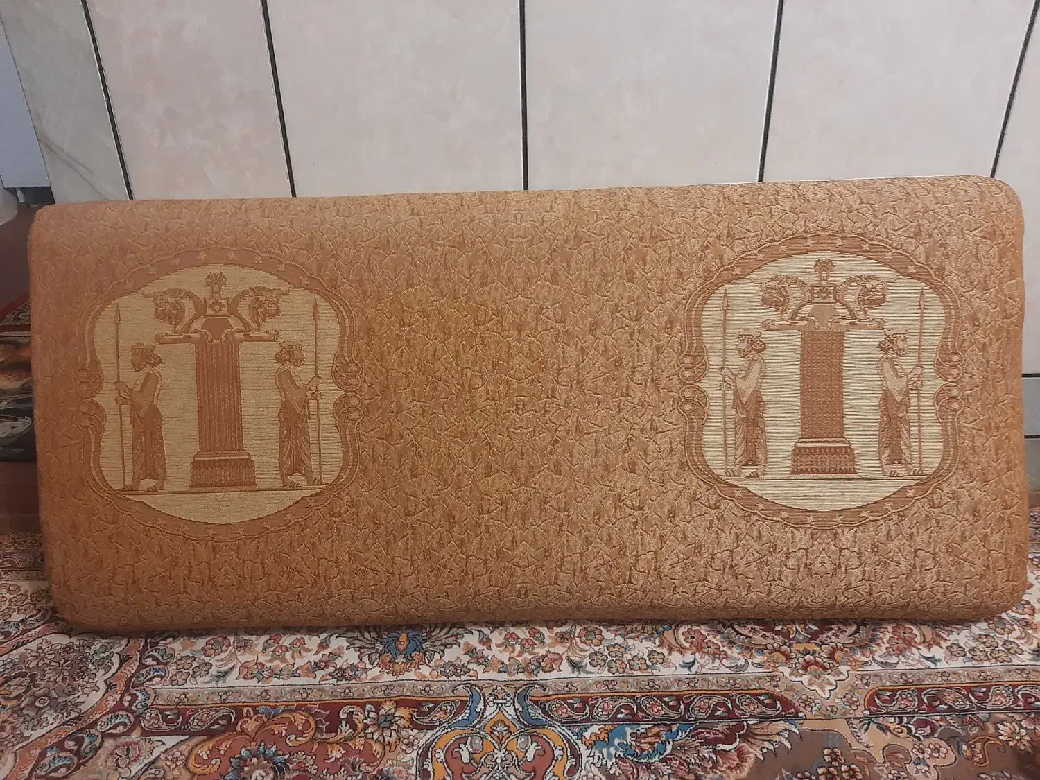 فروش متکا بزرگ نو|رختخواب، بالش، پتو|فرخ‌شهر, |دیوار