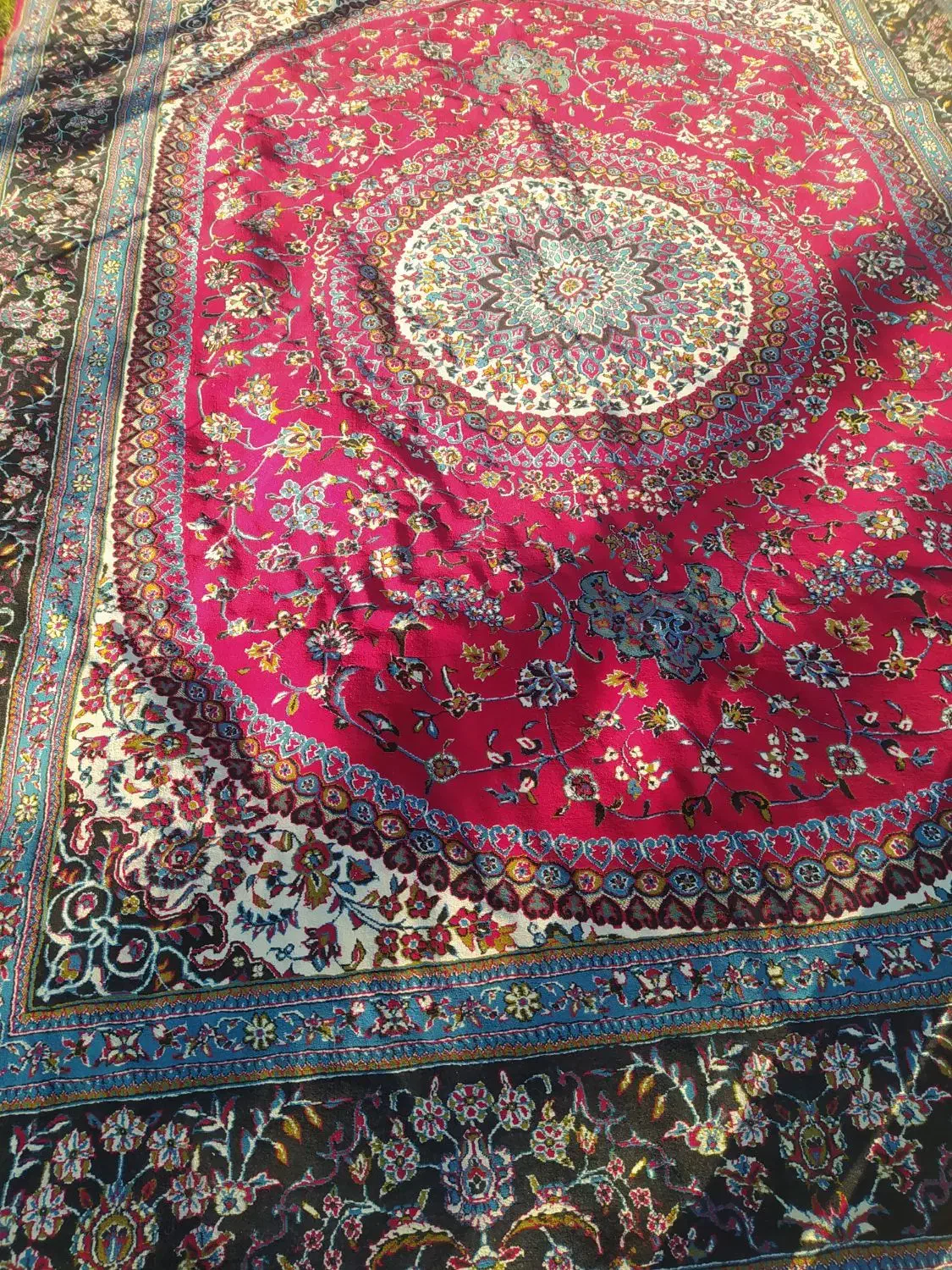 دو عدد فرش دست دوم|فرش|میاندوآب, |دیوار