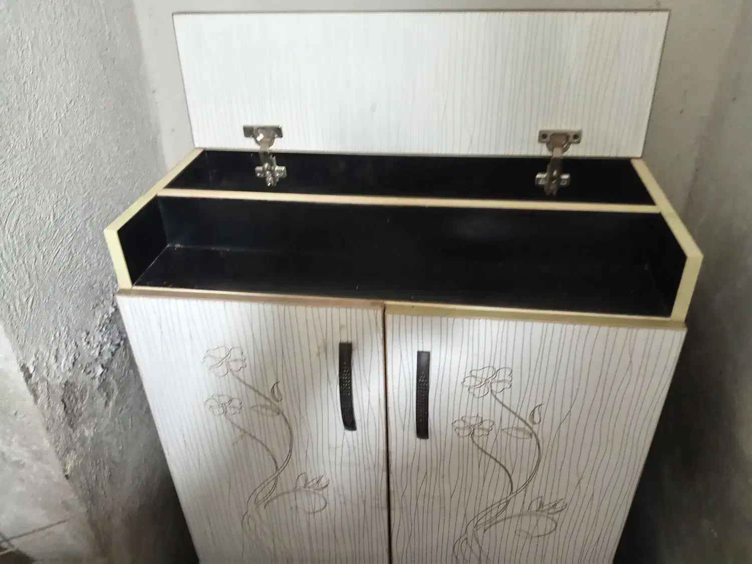 جاکفشی سالم تعمیز|جاکفشی، کمد، دراور|رشت, کوی مهر|دیوار