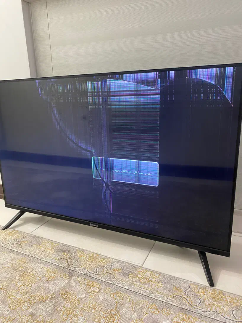 ال سی دی ضرب خورده|تلویزیون و پروژکتور|قم, پردیسان|دیوار