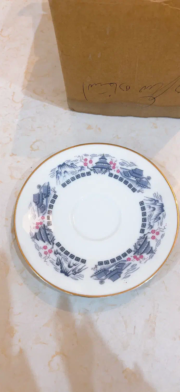 ظروف قدیمی|کلکسیون اشیاء عتیقه|اهواز, گلستان|دیوار