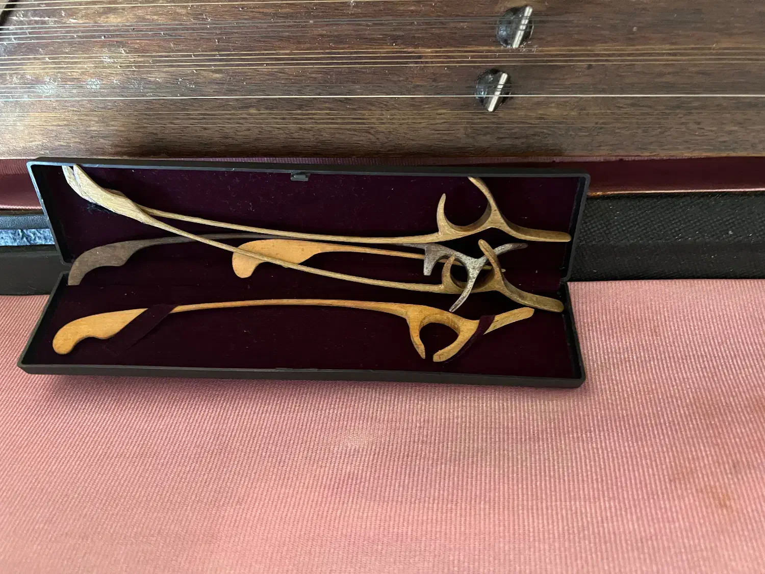 سنتور با چوب گردو وکتاب و ...|سازهای سنتی|رشت, پارک شهر|دیوار