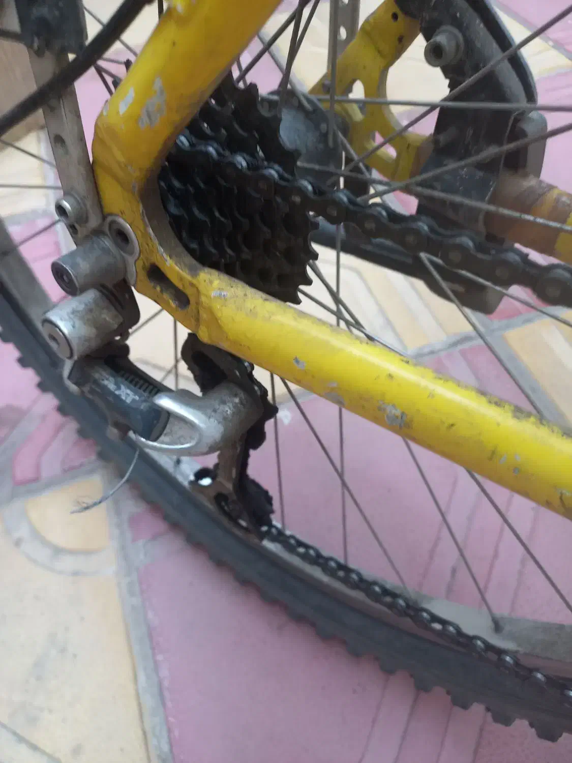 یک عدد دوچرخه حرفه ای جیانت اصل با لوازم اورجینال|دوچرخه، اسکیت، اسکوتر|تبریز, |دیوار