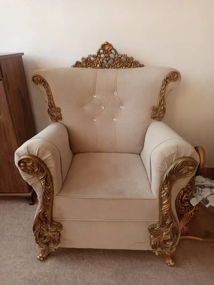 مبل|مبلمان خانگی و میز عسلی|گرمی, |دیوار