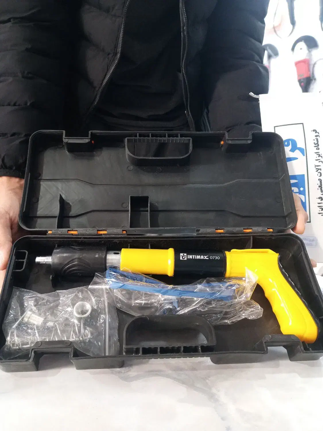 چاشنی زن ، تفنگ میخکوب ، میخ زن|ابزارآلات|ارومیه, |دیوار