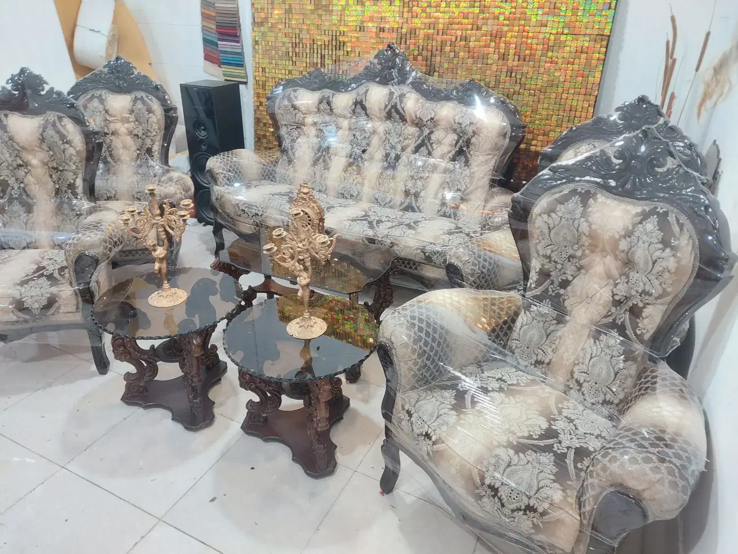 مبل سلطنتی تمام چوب گردو منبتی ست کامل میزو عسلی|مبلمان خانگی و میز عسلی|رشت, پارک شهر|دیوار