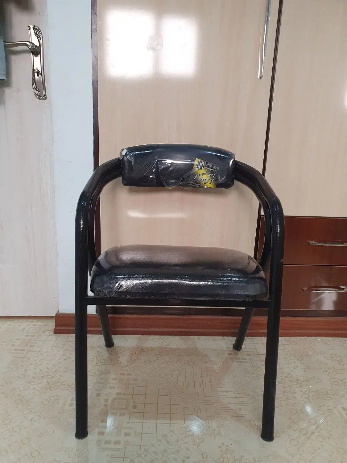 ۲ عدد صندلی اداری ومنشی|مبلمان اداری|سبزوار, عظیمیان|دیوار