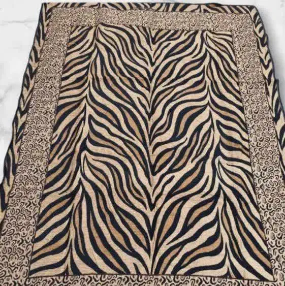 روفرشی|روفرشی|سبزوار, قلعهنو دهزار|دیوار