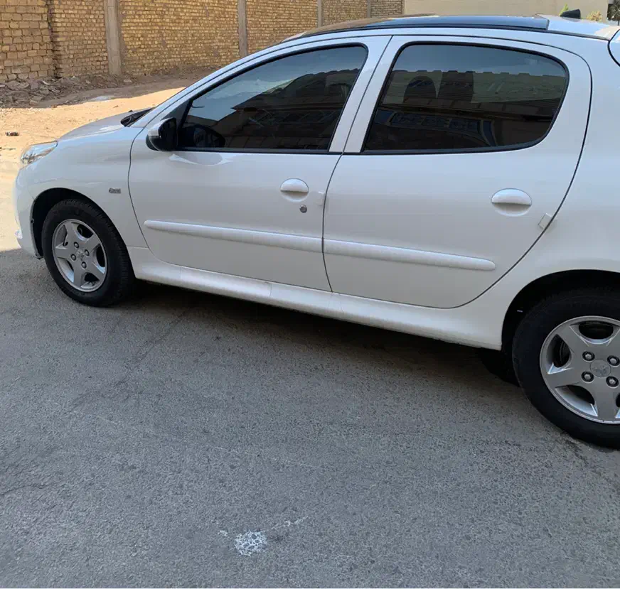 پژو ۲۰۷ اتومات پانوراما|خودرو سواری و وانت|یزد, |دیوار