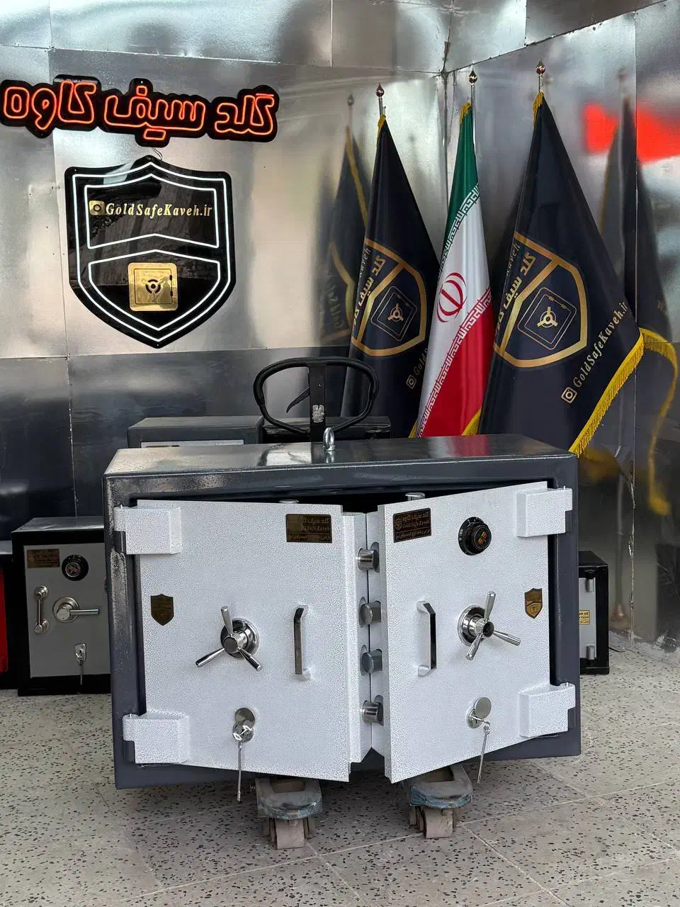 گاوصندوق زیرویترینیGSK400گاوصندوق طلا فروشی|ابزارآلات|بابل, |دیوار