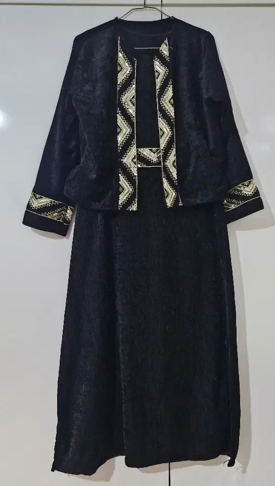 لباس مجلسی نو|لباس|پاکدشت, حصار امیر|دیوار