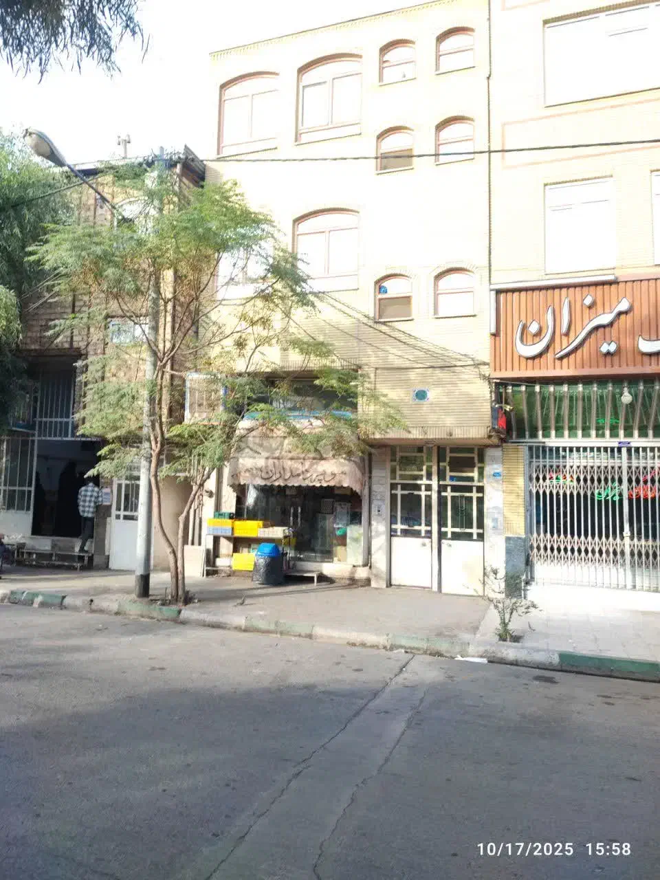 ملک فروشی|فروش خانه و ویلا|قم, منبع آب|دیوار