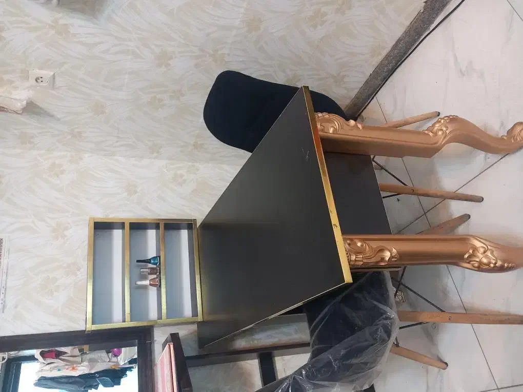 میز ناخون سه کشو بدون صندلی|آرایشگاه و سالن‌های زیبایی|همدان, |دیوار