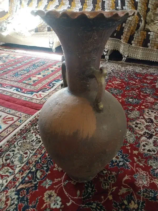 کوزه بزرگ|کلکسیون اشیاء عتیقه|زنجان, |دیوار