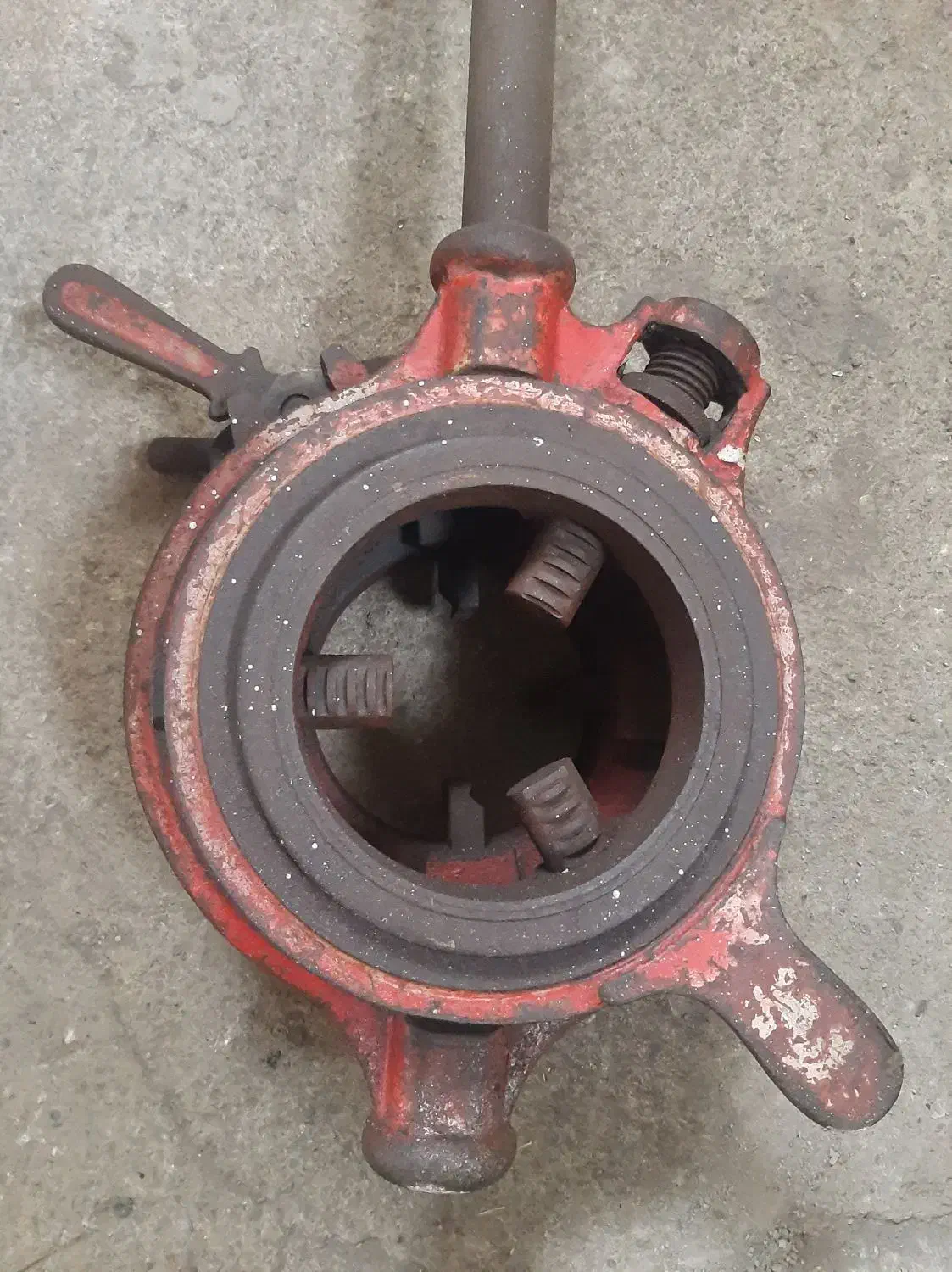 حدیده لوله|ابزارآلات|مشهد, رباط طرق|دیوار