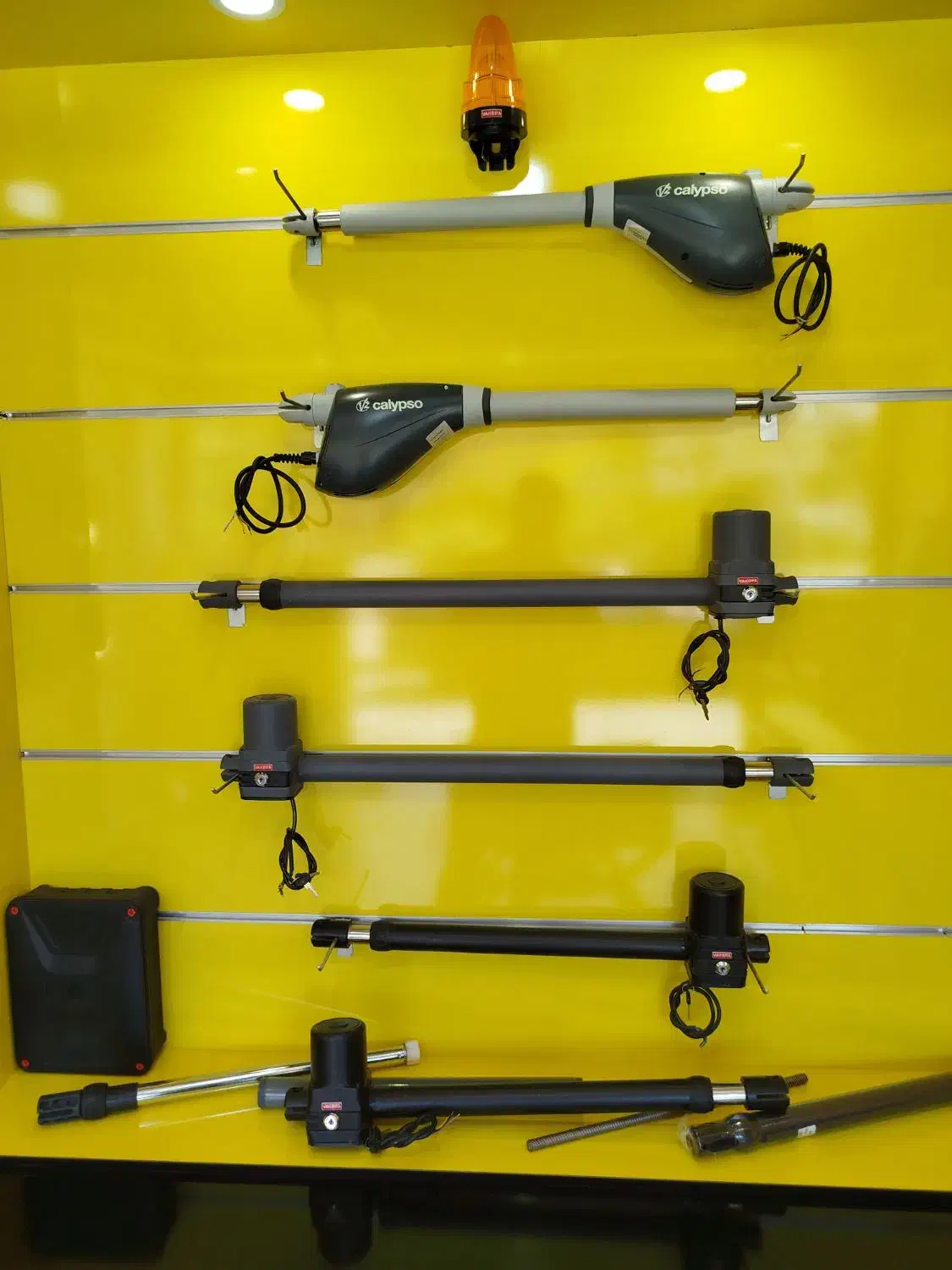 جک پارکینگی،درب برقی (اقساط)|خدمات پیشه و مهارت|زاهدان, |دیوار