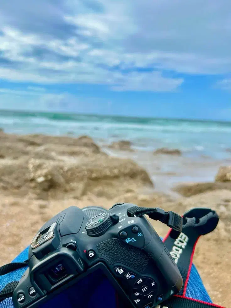 دوربین Canon 700D تمیز و سالم|دوربین عکاسی و فیلمبرداری|لاهیجان, کوی آزادگان|دیوار