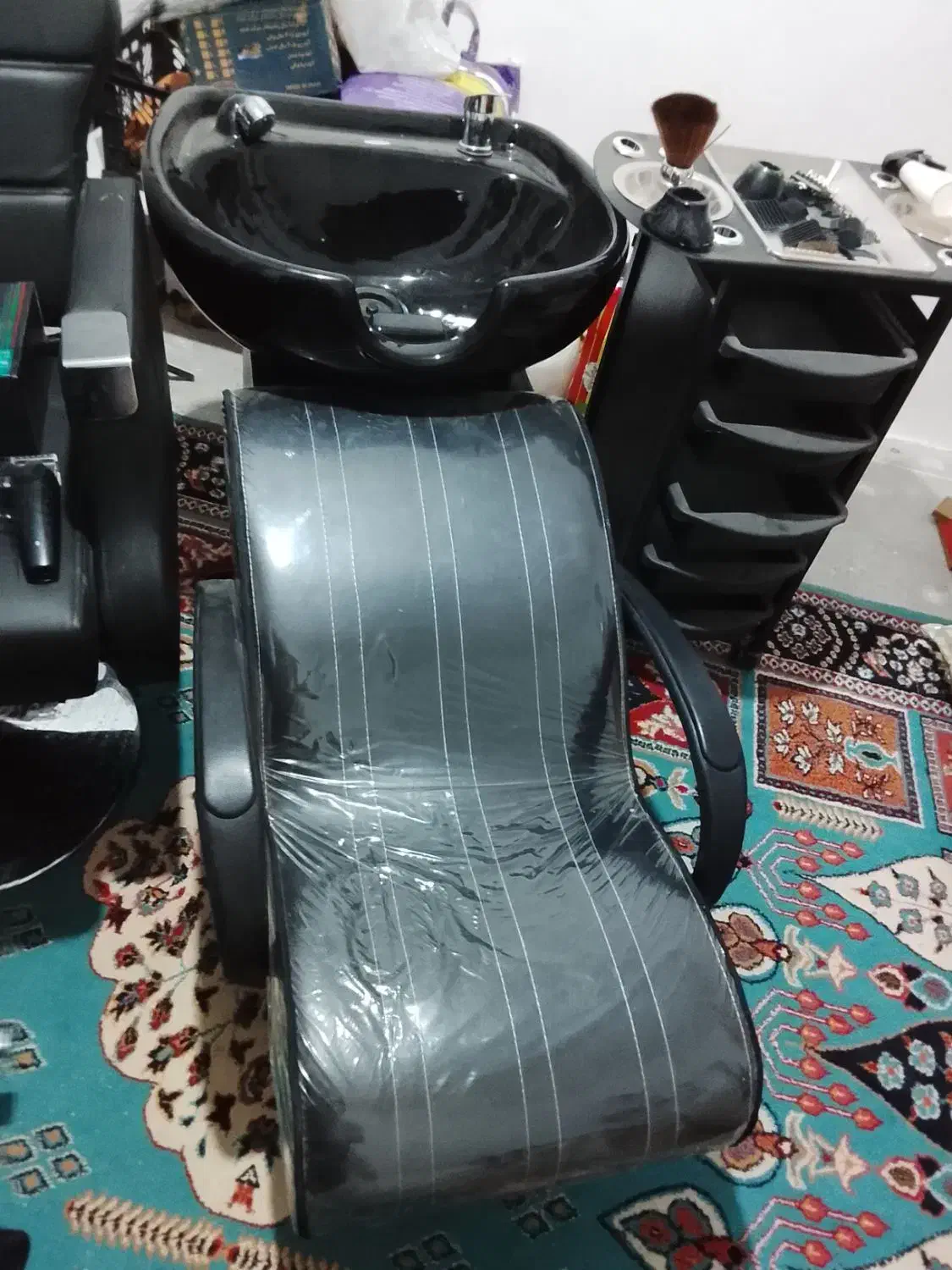 وسایل ارایشگاه|آرایشگاه و سالن‌های زیبایی|خرم‌آباد, |دیوار