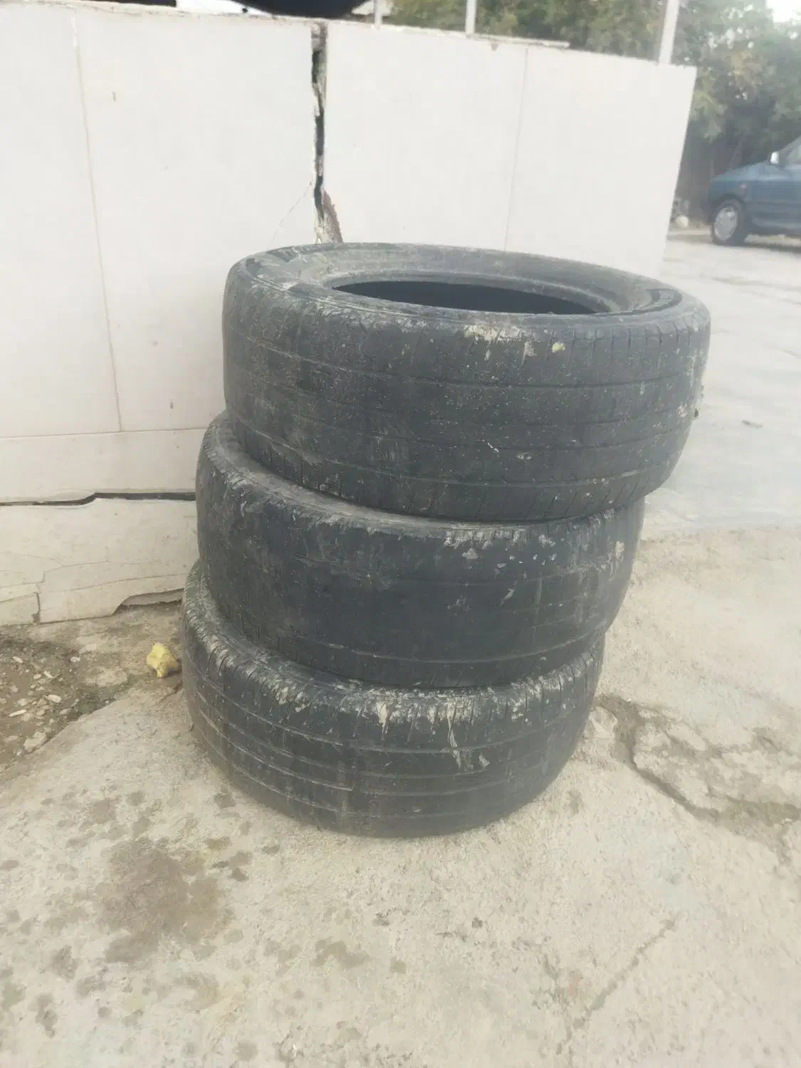 لاستیک موتور تریل و سه عدد لاستیک206|قطعات یدکی و لوازم جانبی|بندر ترکمن, |دیوار