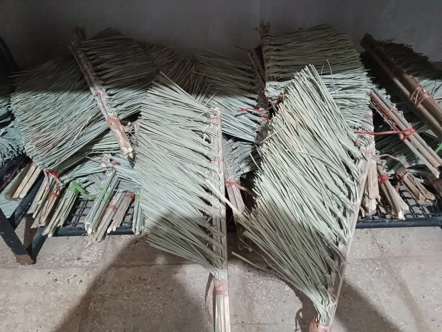 جارو پیشی میناب 35/000|لوازم نظافت|داراب, |دیوار