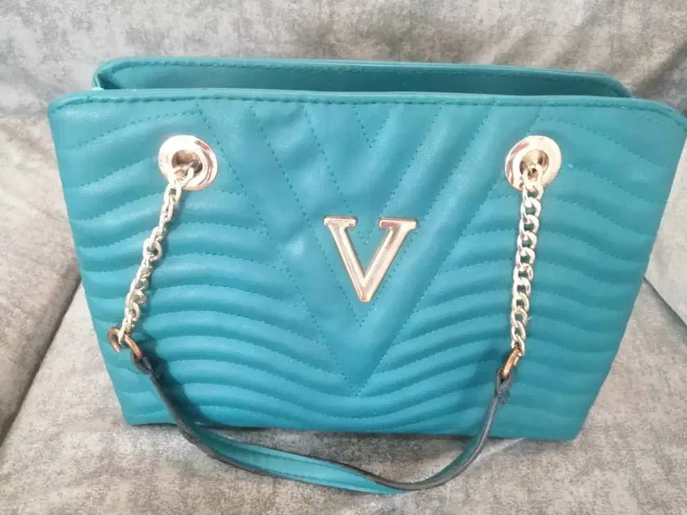 پشه بند نوزاد .کیف.ادکلن .لباس مجلسی|اسباب و اثاث بچه|شیراز, رکن‌آباد|دیوار