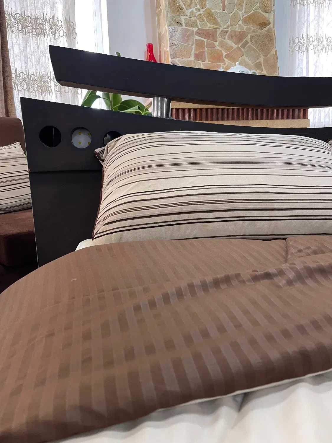 تخت خواب دو نفره با تشک خوش خواب|تخت و سرویس خواب|چالوس, |دیوار