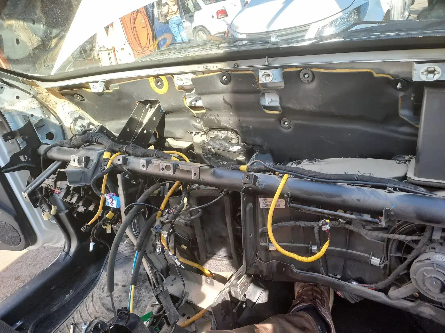 تعویض شستشو سرویس رادیات رادیاتور بخاری خودرو|خدمات موتور و ماشین|شیراز, لاله|دیوار