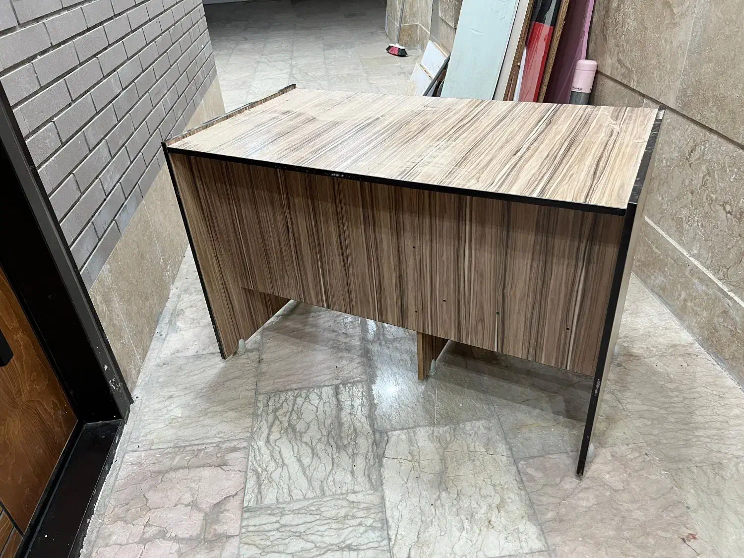 میز تحریر|میز تحریر و کامپیوتر|بندرعباس, |دیوار