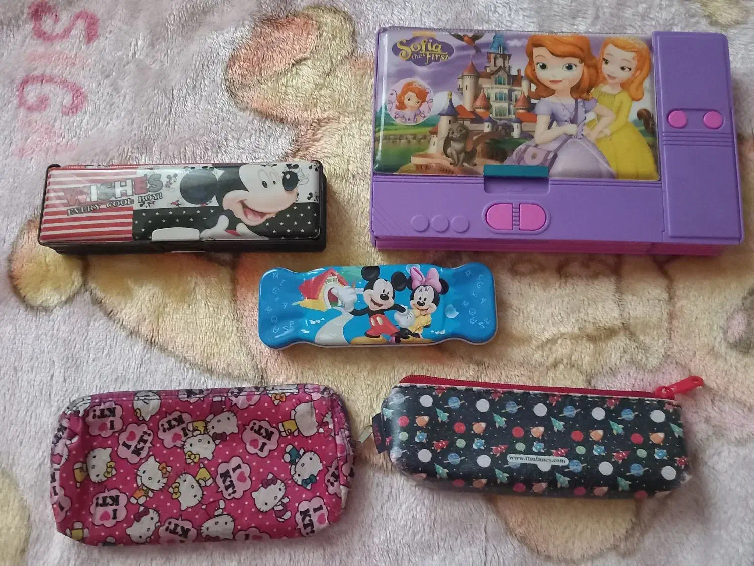 ۵عدد جامدادی درحدنو ۳عدد فانتزی|لوازم التحریر|صائین قلعه, |دیوار