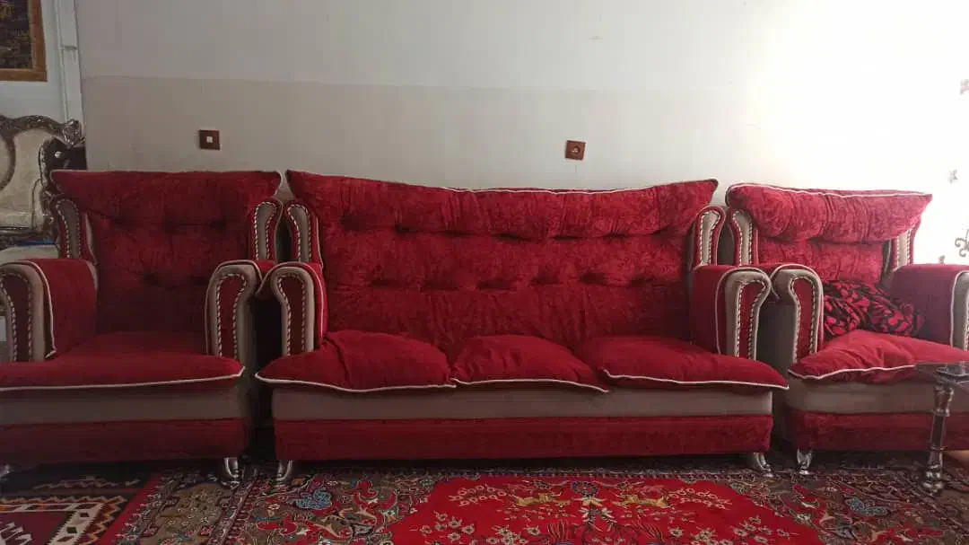 فروش مبلمان با گل میزها در حد نو|مبلمان خانگی و میز عسلی|شیراز, منطقه هوایی شهید دوران|دیوار