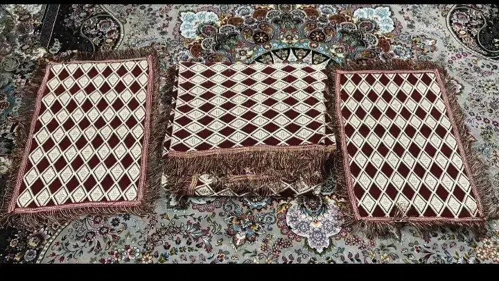 تعدادی پالتو،چادرمشکی ،یک سرویس روتختی۲نفره|لباس|شاهرود, |دیوار