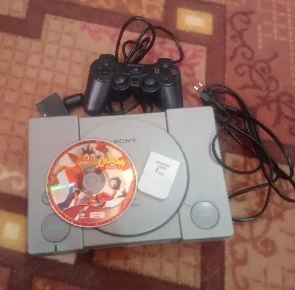 سونی 1 کاملا سالم|کنسول، بازی ویدئویی و آنلاین|رشت, استقامت ۱|دیوار