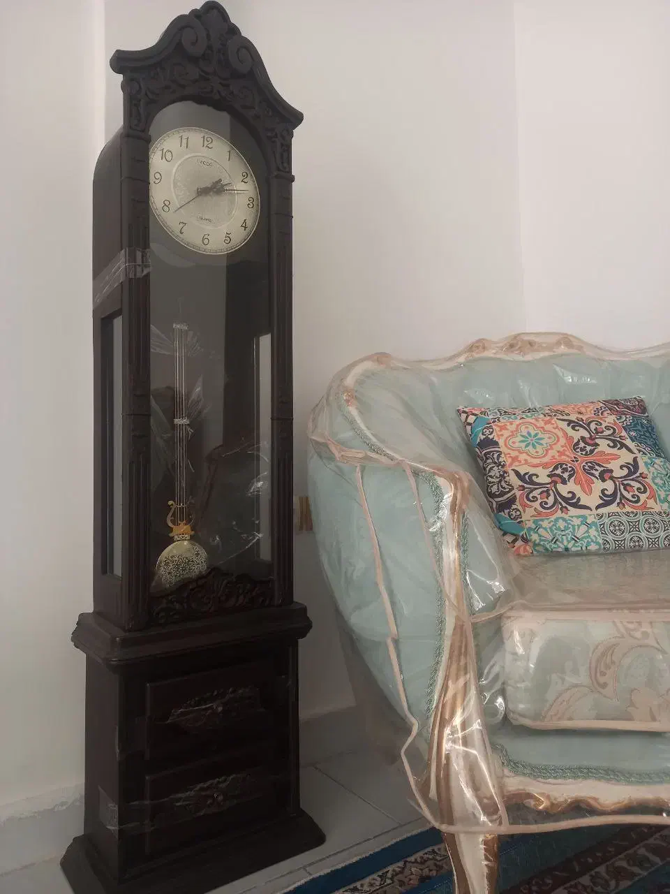 ساعت ایستاده|ساعت دیواری و تزئینی|قدس, شهرقدس|دیوار