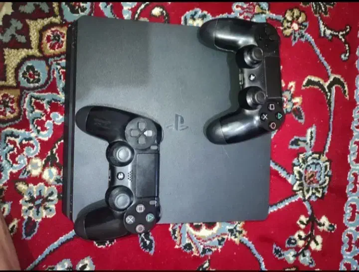 ps4 به همراه 10ماه گارانتی درحد نو با ده بازی|کنسول، بازی ویدئویی و آنلاین|رشت, منظریه|دیوار