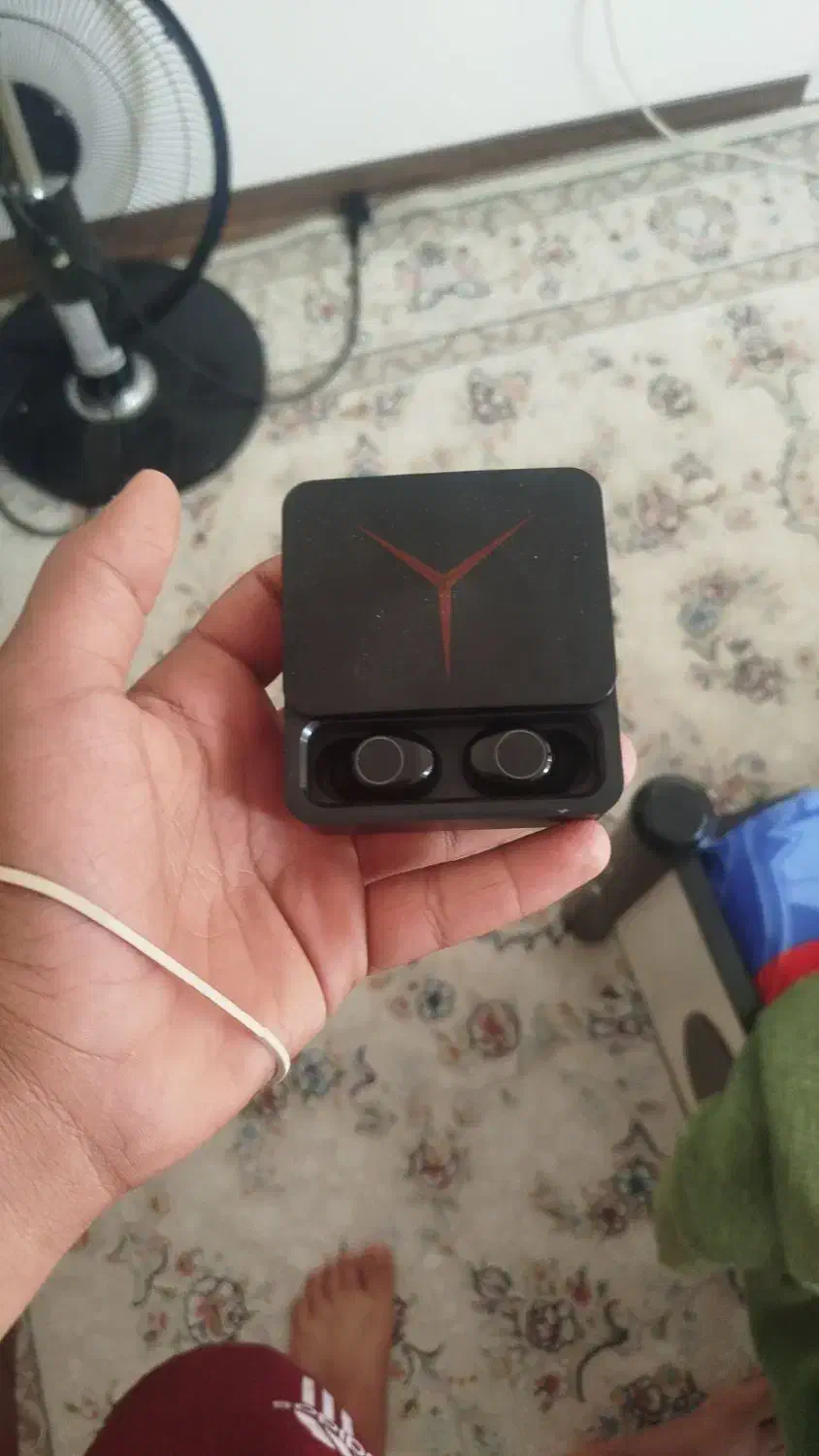 ایرپاد با کارد|صوتی و تصویری|شیراز, سرو|دیوار