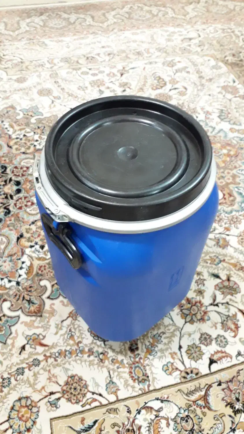 بشکه پلاستیکی اطو خشک چراغ شارژی|حراج|قم, زنبیل آباد|دیوار