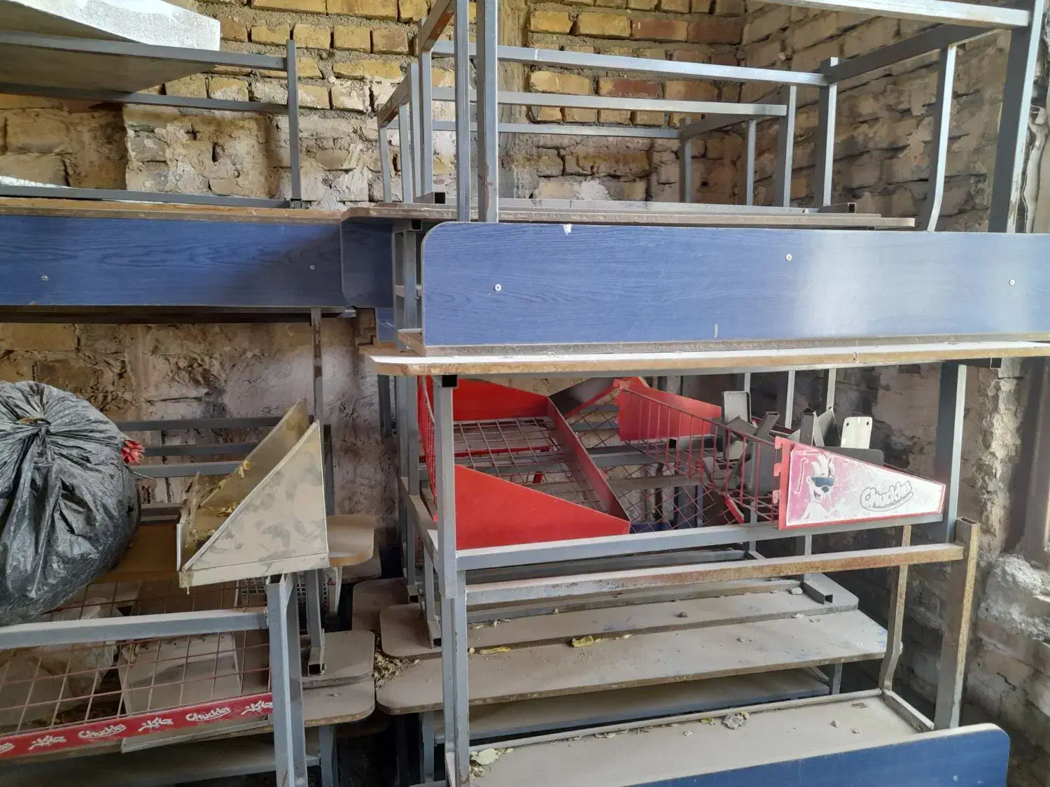 میز نیمکت تحریر مدرسه|صندلی و نیمکت|اسلامیه, |دیوار