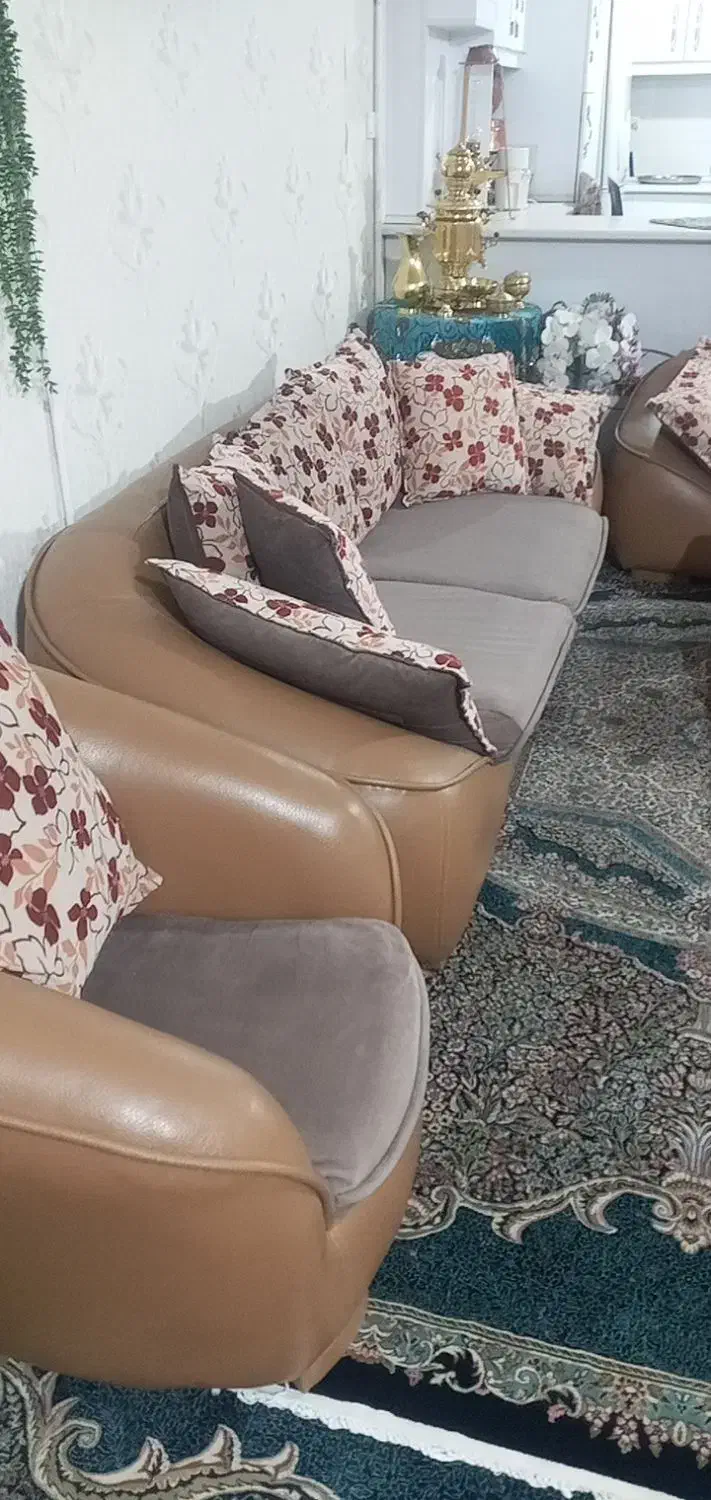 مبل چرم راحتی ریلکس|مبلمان خانگی و میز عسلی|ورامین, ورامین|دیوار