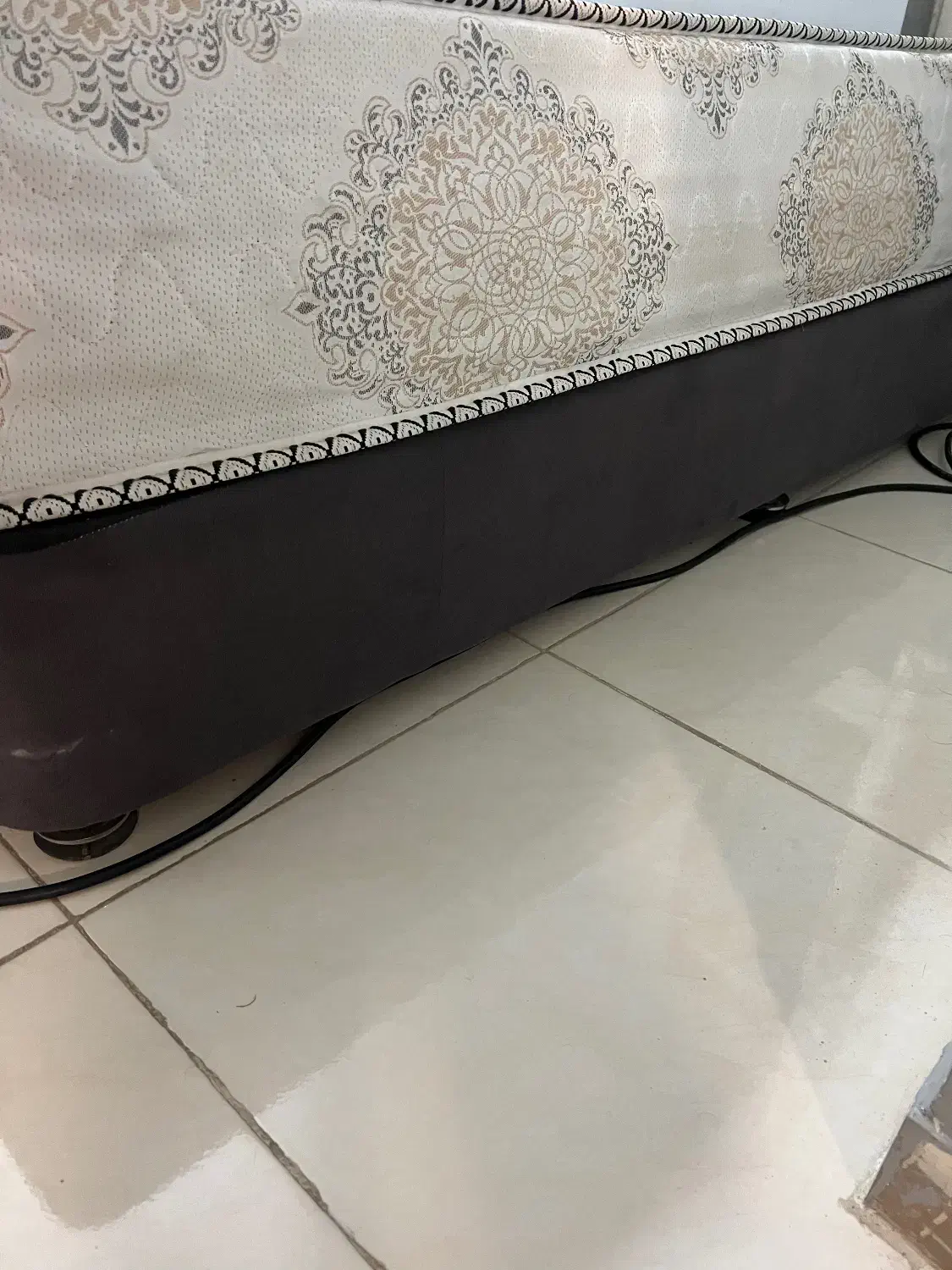 تخت باکس دونفره با تشک طبی دونفره سالم|تخت و سرویس خواب|پرند, فاز ۲|دیوار