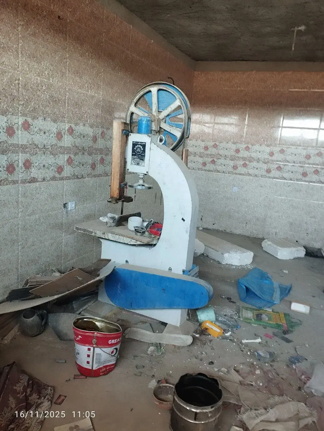 اره فلکه وگندگی در حد نوع|ماشین‌آلات صنعتی|جالق, |دیوار