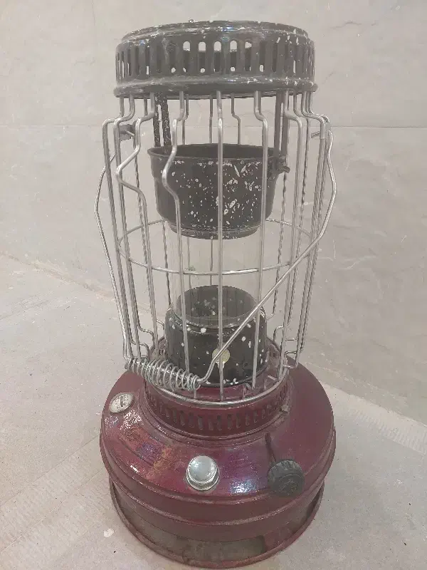 چراغ نفتی|لامپ و چراغ|دوگنبدان, |دیوار