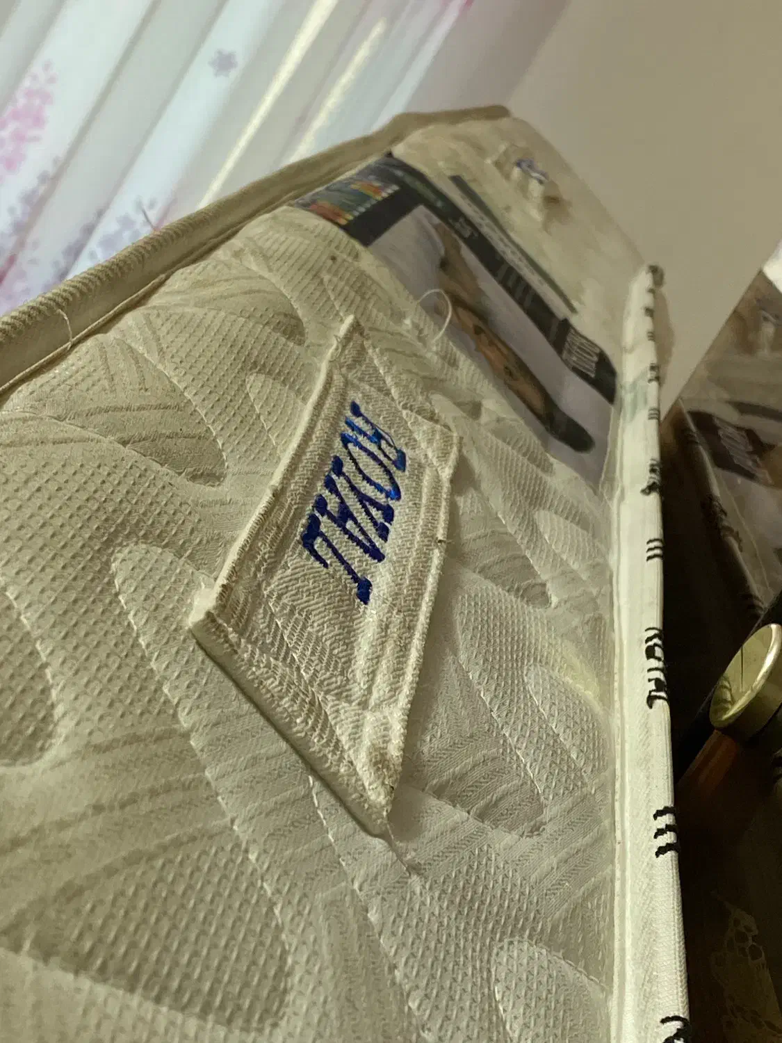 تشک تخت. رویال|تشک تختخواب|رودسر, |دیوار