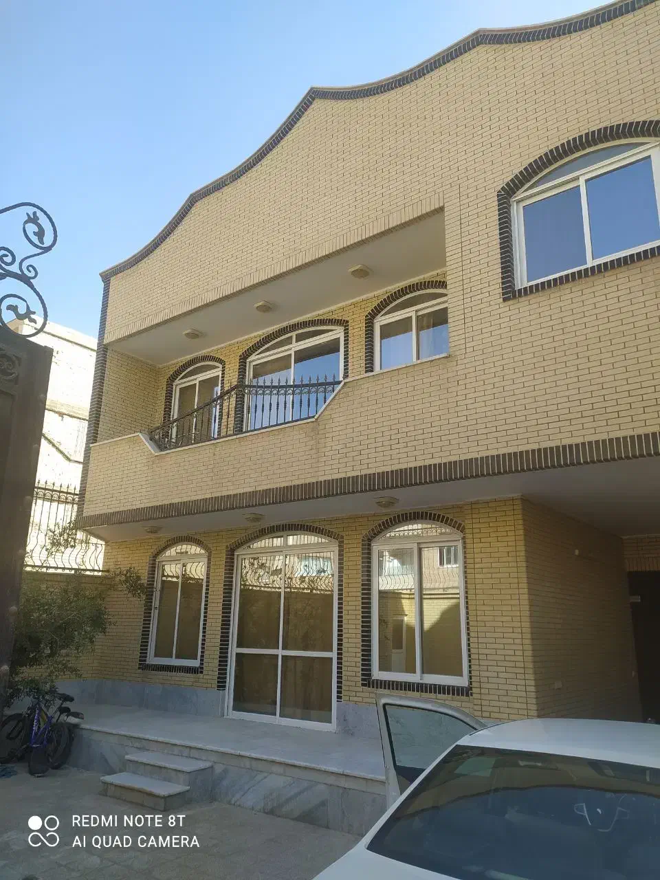 معاوضه ویلایی دو طبقه سیمرغ با شاهین شهر|فروش خانه و ویلا|شاهین‌شهر, شهرک هشت بهشت|دیوار