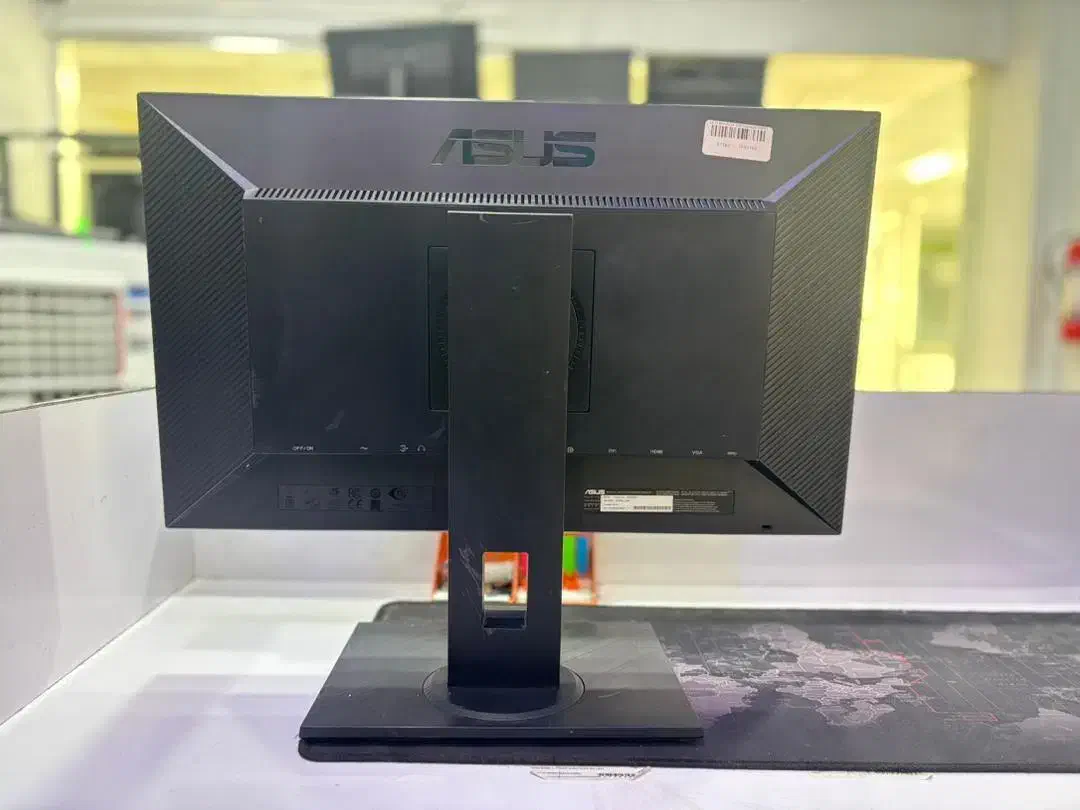 مانیتور استوک ۲۳ اینچ ایسوس C623AQH 23 Pro|قطعات و لوازم جانبی رایانه|شیراز, ملاصدرا|دیوار