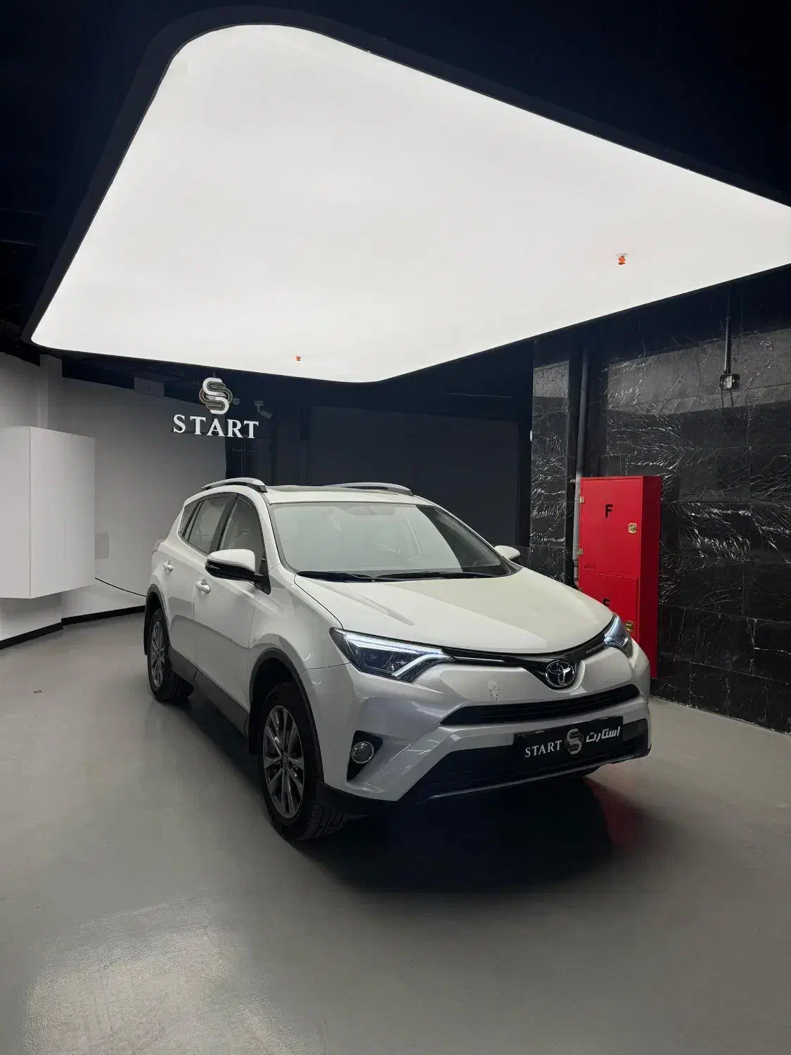 راو۴، ۲۰۱۷ بدون رنگ|خودرو سواری و وانت|تهران, حکمت|دیوار