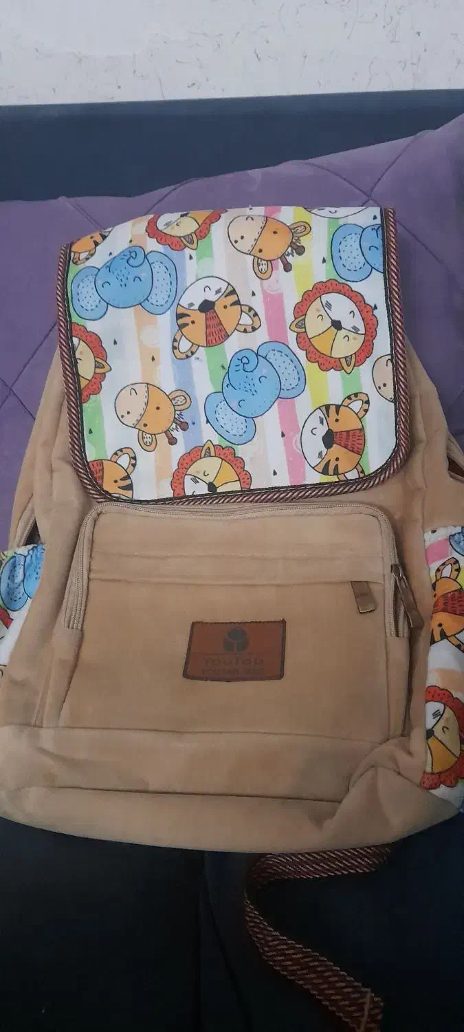 کوله مدرسه با جامدادی|کیف، کفش، کمربند|اردبیل, |دیوار