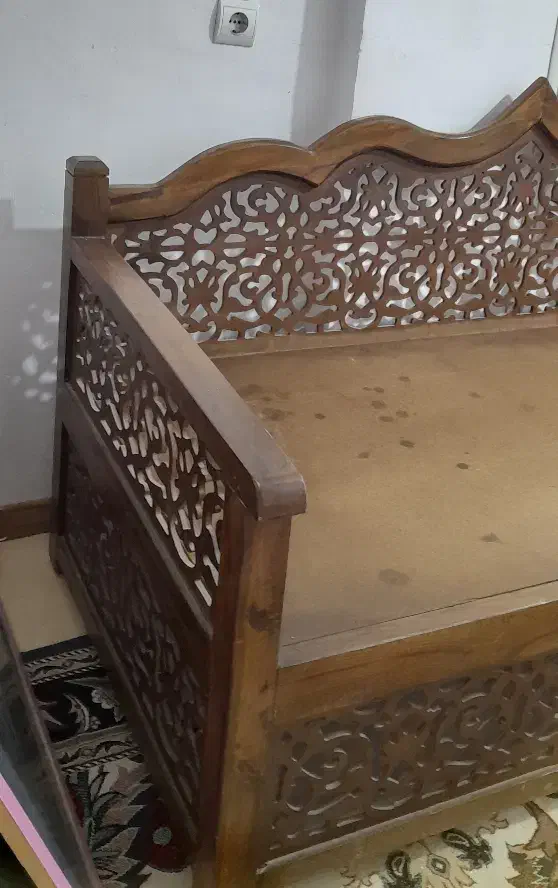 تخت باغی چوب گردو|صندلی و نیمکت|فولادشهر, مسکن مهر فولادشهر|دیوار