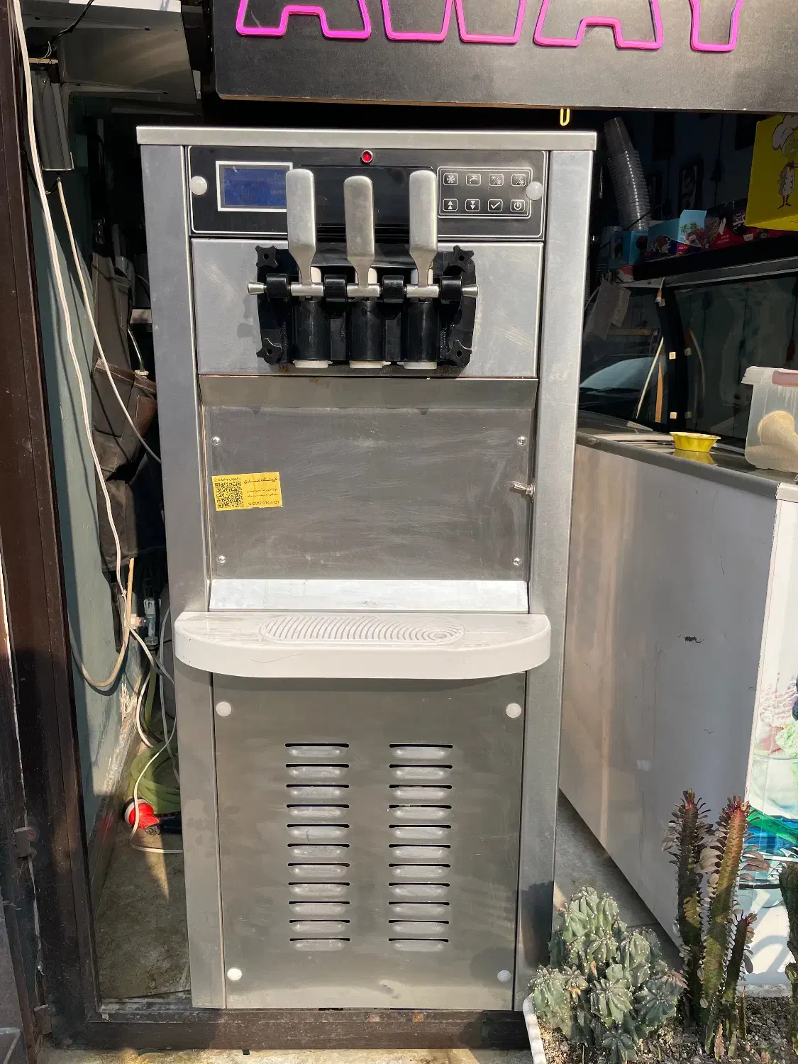 دستگاه بستنی ایستاده کلینکون کره|کافی‌شاپ و رستوران|تالش, هشتپر|دیوار