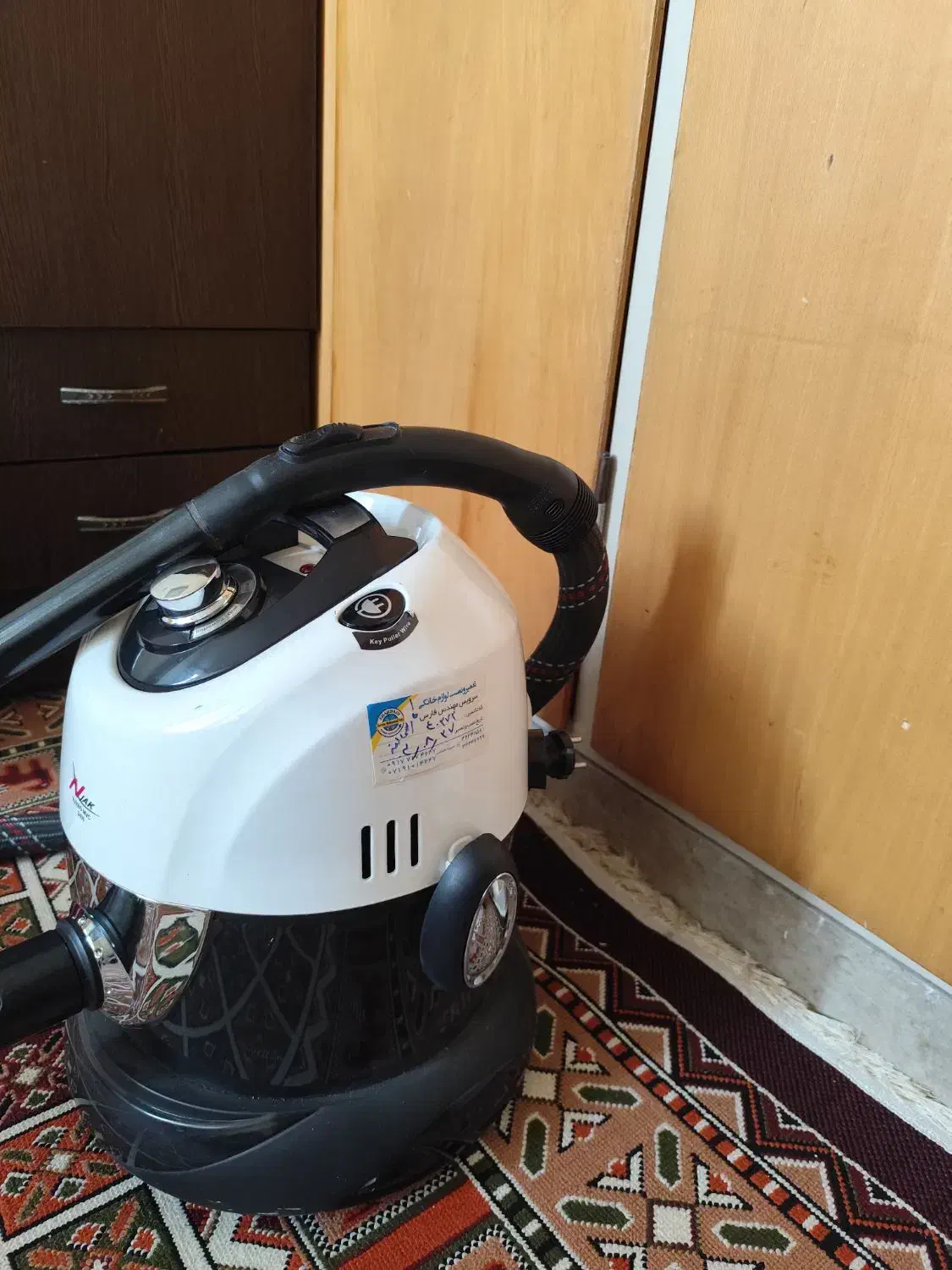 جارو برقی کاملا سالم|جاروبرقی، جارو شارژی، بخارشو|شیراز, صاحب الزمان|دیوار