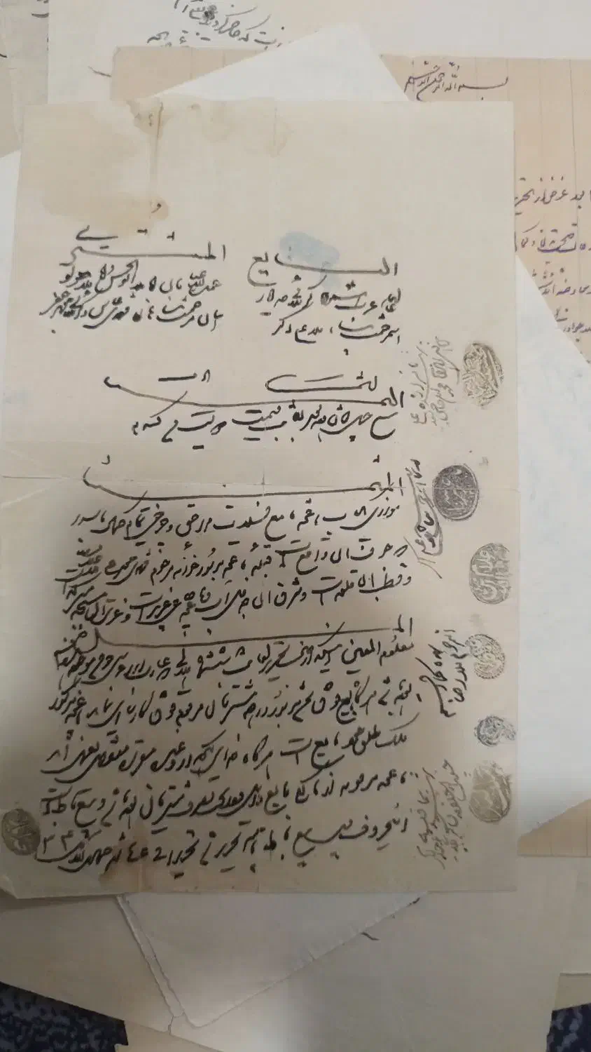 اسناد خطی|کلکسیون اشیاء عتیقه|شیراز, باغ تخت|دیوار